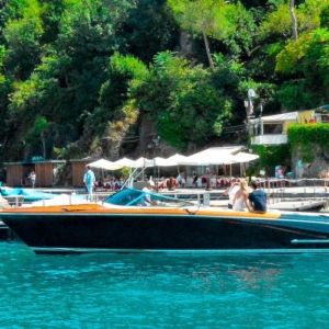 Rent a Riva speedboat in Italy
