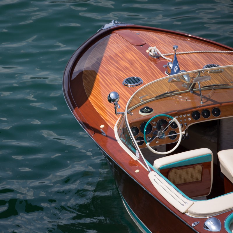 oldtimer boat on the water